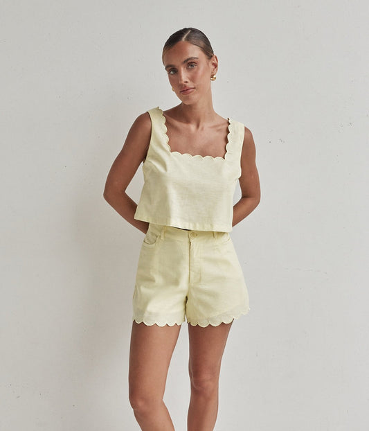 Butter Yellow 100% Linen Shorts – High-Waist with Scalloped Hem