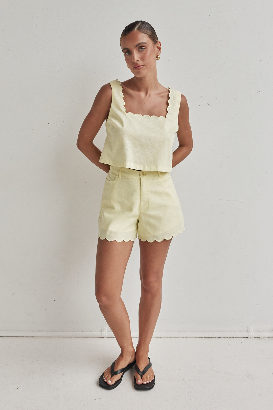 Butter Yellow Linen Shorts – High-Waist with Scalloped Hem-3